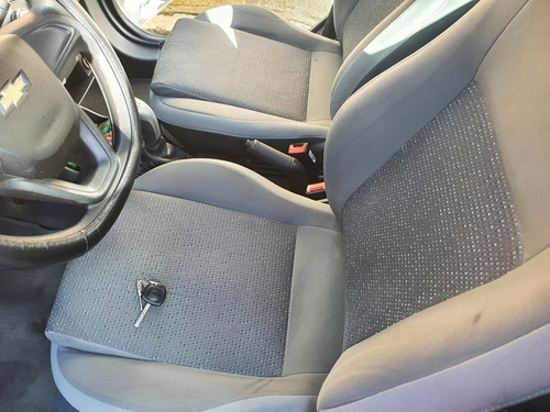 Imagen 10 de 15 de Chevrolet Tornado 2019 1.8 Ls Mt