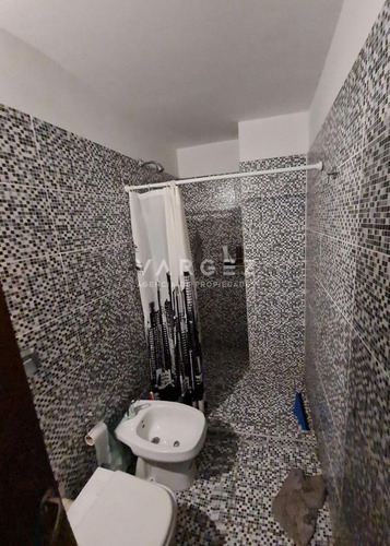 Imagen 5 de 6 de Vargez Vende Departamento En Barrio Alberdi