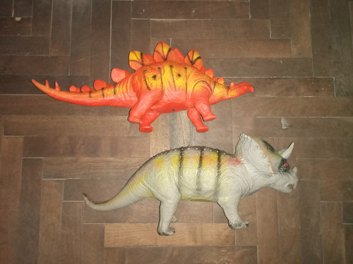 Set De 2 Dinosaurios Gigantes De Goma, Inflables Impecables!