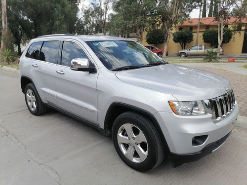 Imagen 4 de 14 de Jeep Grand Cherokee 2011 3.6 Limited Navegación V6 4x2 Mt