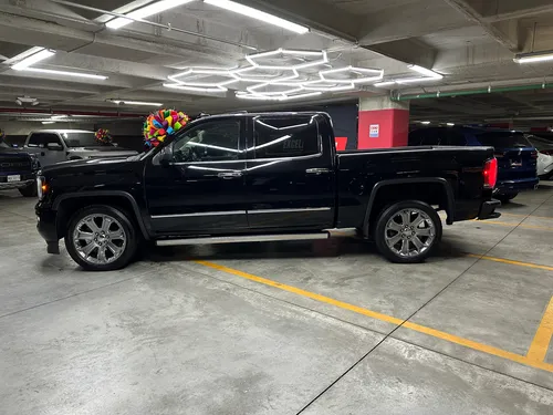 GMC Sierra 6.2 Denali Dvd At