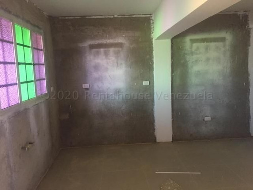 Imagen 11 de 12 de Townhouse En Venta Ubicado En La Puerta Maraven. Punto Fijo