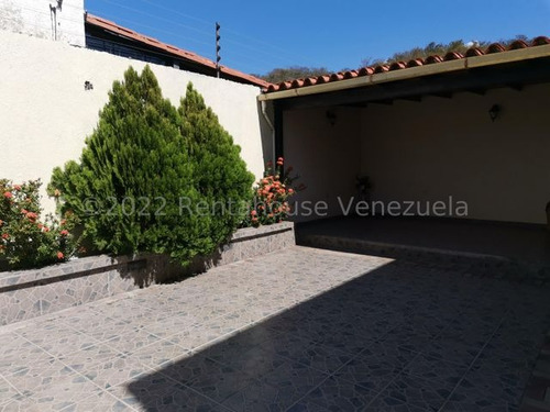 Imagen 23 de 28 de Hermoso Th De Esquina, Con Acabados De Primera. Comodas Habitaciones Con Closet, Hermosa Cocina Completamente Equipada, Amplio Patio Con Caney, 3 Puestos De Estacionamiento Techados