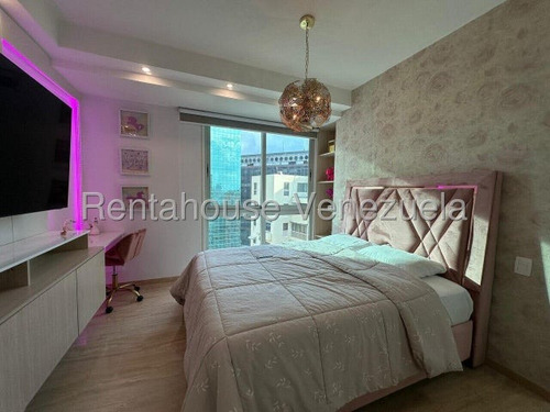 Espectacular Apartamento De Lujo, En Alquiler, En Campo Alegre. Ch.