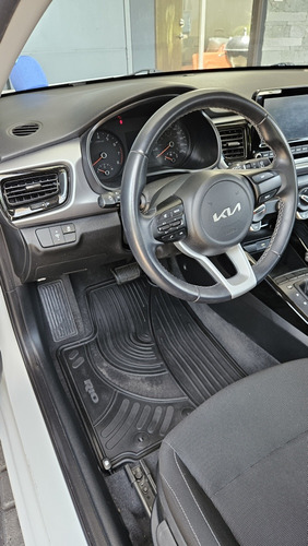 Kia Rio 1.6 Lx Hatchback At