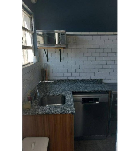 Reciclado, Amplio Apartamento, Con 2 Balcones En Pleno Centro. 3 Dorm + 2 Baños