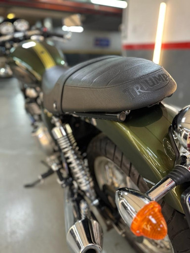 Triumph Thruxton 900
