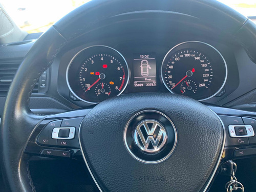 Imagen 7 de 7 de Volkswagen Vento 2.0 Advance 115cv Summer Package 2016