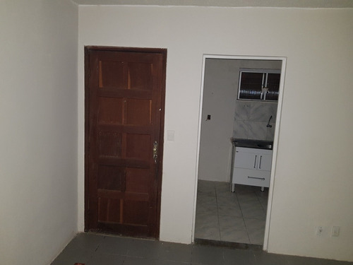 Imagem 3 de 14 de Cond Colinas De Pituacu São Rafael Paralela