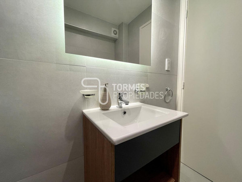 Imagen 27 de 30 de Tour Virtual Departamento Venta 2 Ambientes Reciclado Con Balcón Corrido ~ Macrocentro Mar Del Plata