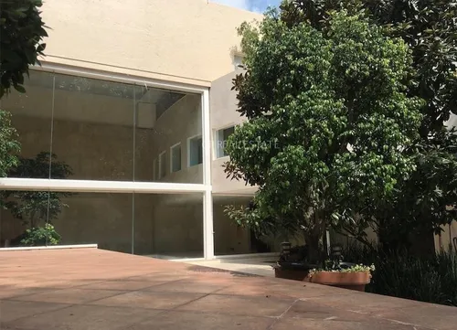 Bosques De Las Lomas De Arq. De Renombre. Casa Con Terrazas