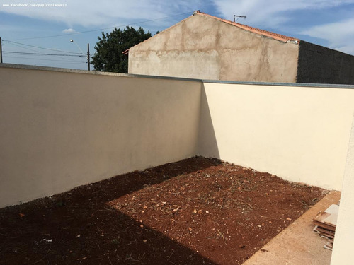 Casa Para Venda Em Tatuí, Residencial Astória, 2 Dormitórios, 1 Banheiro, 1 Vaga - 814_1-1897314