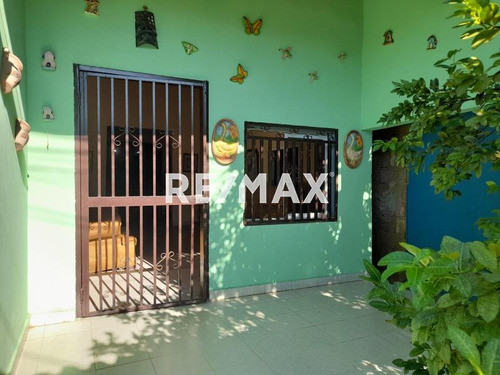 Re/max Acción - Casa En Venta En Sector San José De Coro Estado Falcón 