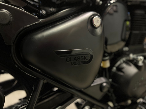 Royal Enfield Classic 350 Stealth Black