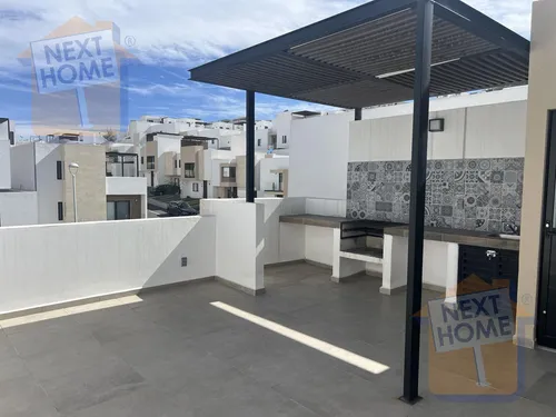 Venta Casa Con Roof Y Jardín Excedente En Entrecielos Querétaro