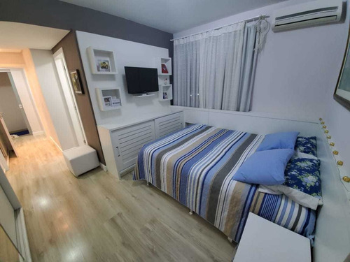 Imagem 16 de 25 de Apartamento Em Florianópolis - Sc - Ap1022_ccon