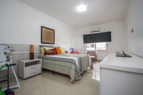 Imagem 11 de 17 de Casa Residencial - 6 Dorms - 4 Suites - 5 Vagas - Para Venda No Alto Da Lapa - Reo325277