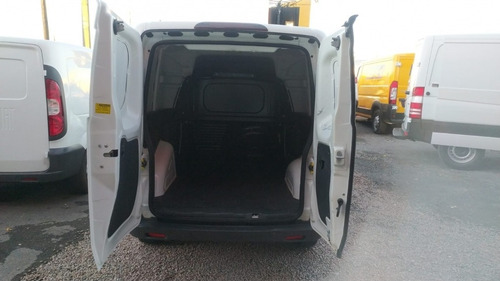Imagem 8 de 11 de Fiat Fiorino 1.4 Mpi Furgão Hard Working 8v Flex 2p Manual