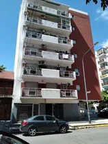 Comprar Excelente Departamento De 2 Ambientes, Muy Luminoso Y Aireado. Muy Buen Estado Y Excelentemente Ubicado