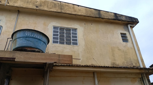 Vende-se Terreno Com 4 Imóveis