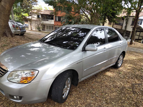 Kia Cerato 1.6 Lx 105 hp