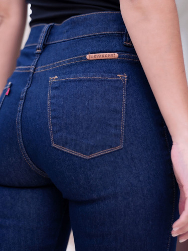 Imagem 6 de 6 de Calça Feminina Flare Básica Revanche