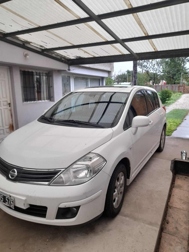 Nissan Tiida 1.8 Tekna 4 p