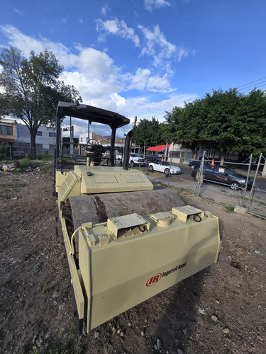 Vibrocompactador Doble Tambor Tracción En Los 2 Tambores