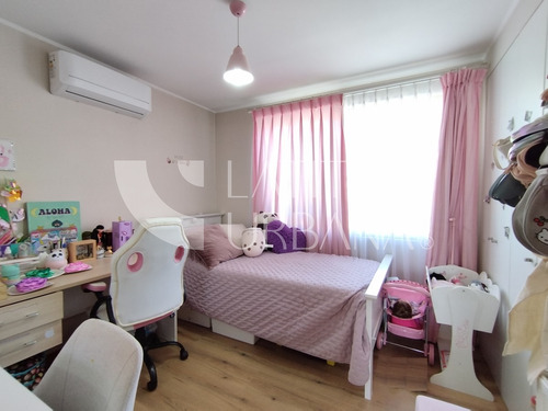 Disponible 30 Marzo, Útil 140 M2, Terreno 350 M2. Piscina
