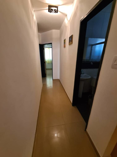 Imagen 8 de 13 de En Venta Apartamento , Lomas Del Este-valencia Naa-380 Rc-ka