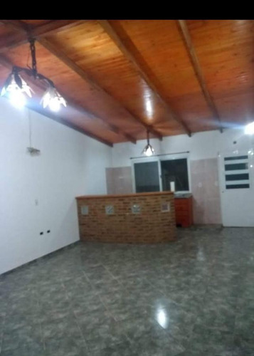 Imagen 3 de 6 de Casa - Roldan