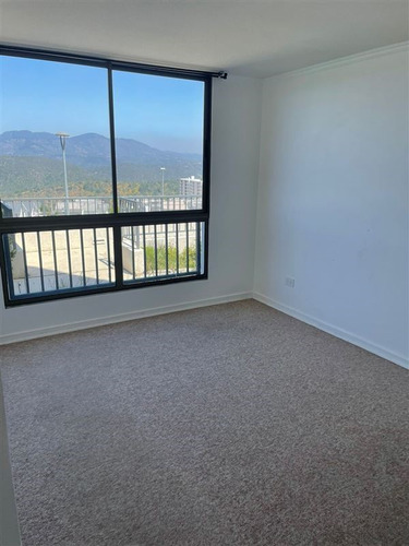 Primer Piso, Disponible Para Arriendo, Con Gc Incluido.