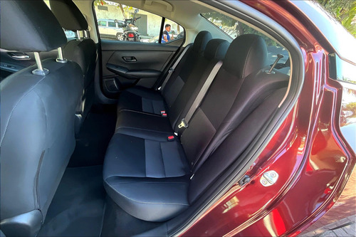 Nissan Sentra 2.0 Advance Mt