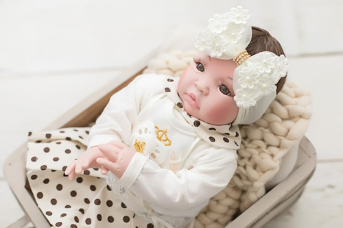 Bebe Reborn Boneca Princesa Menina Pronta + Bolsa Cor Do Cabelos Roupa Creme Cabelo Castanho
