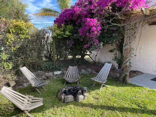 Casa En La Playa 7 Personas, Piscina Climatizada, Jacuzzi X 6 Personas Con Hidromasaje, Pool Profesional, Ping Pong, Barbacoa, 3 Dormitorios, 2 Baños, Cochera 2 Autos, Wifi.