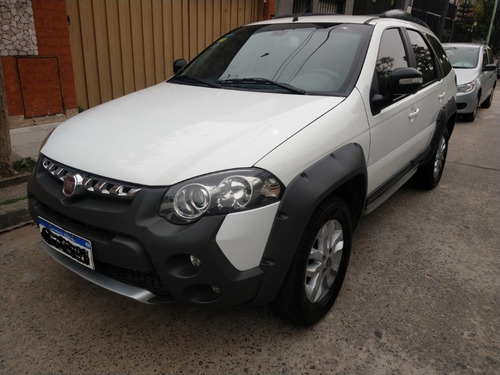 Imagen 2 de 13 de Fiat Palio Weekend Adventure Con Gnc