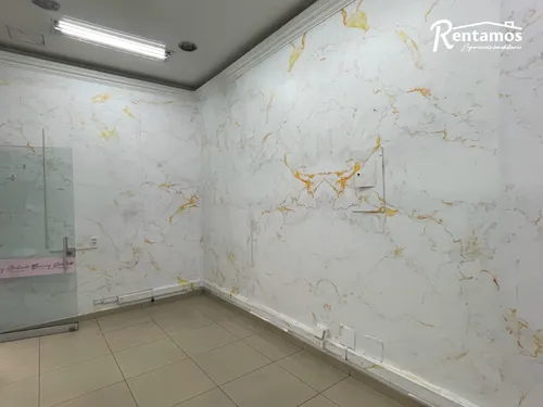 Local En Arriendo En Candelaria. Cod A775252