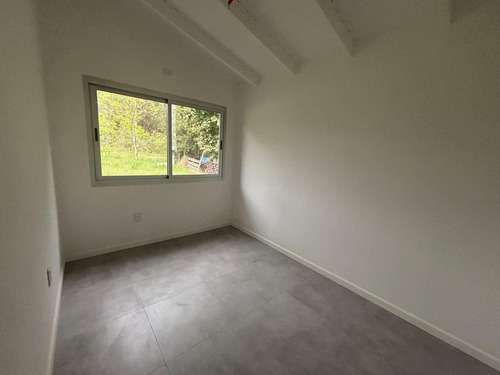Casa A Estrenar En La Barra. 3 Dormitorios Y 2 Baños. 1000 M2 De Terreno