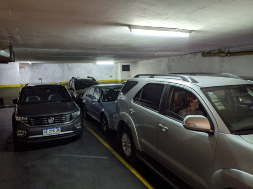 Imagen 5 de 7 de Cochera Triple En Recoleta