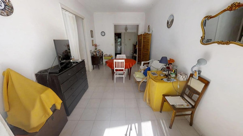 Imagen 4 de 12 de 4 Ambientes Amplios. Con Balcon, Al Frente. Gran Oportunidad!!