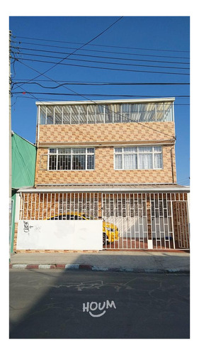 Imagen 1 de 30 de Casa En Las Delicias. 7 Habitaciones, 200 M²