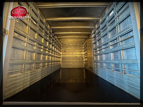 Caminhão Mercedes-benz Accelo 815 Com Baú De Carga Seca 2013