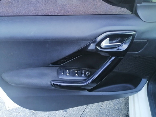 Peugeot 208 1.2 Allure