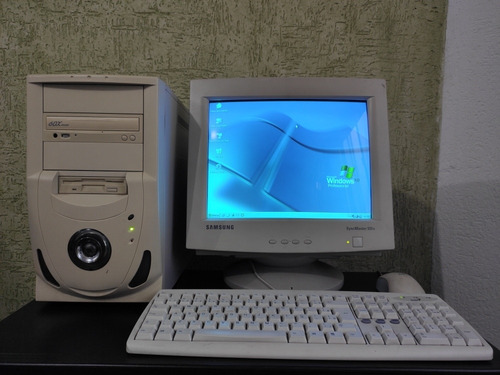 Pc Gamer Retrô Com Windows Xp Completo Ponto Para Uso