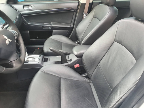 Imagem 8 de 15 de Mitsubishi Lancer 2.0 Hle 16v Gasolina 4p Automático