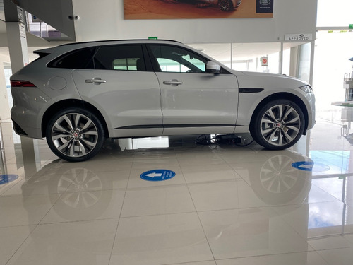 Imagen 6 de 14 de Jaguar F-pace Se R-dynamic 2021