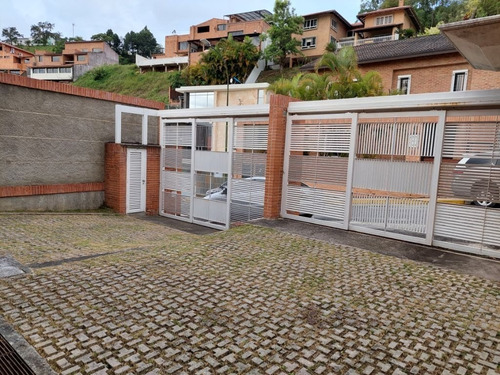 Imagen 2 de 16 de Hermoso Townhouse A Estrenar En La Cima Alto Hatillo