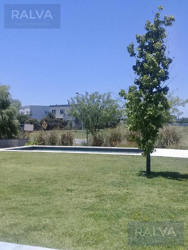 Imagen 18 de 19 de Casa Con Piscina - El Canton - Islas