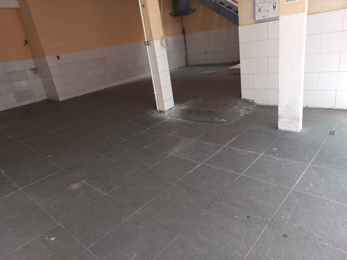 4 Salas Com 2 Banheiros Aproximadamente 160 Metros