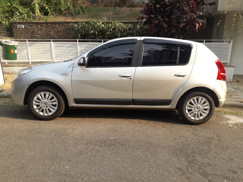 Imagem 6 de 10 de Renault Sandero Privilegé 1.6 16v Hi-flex Automático